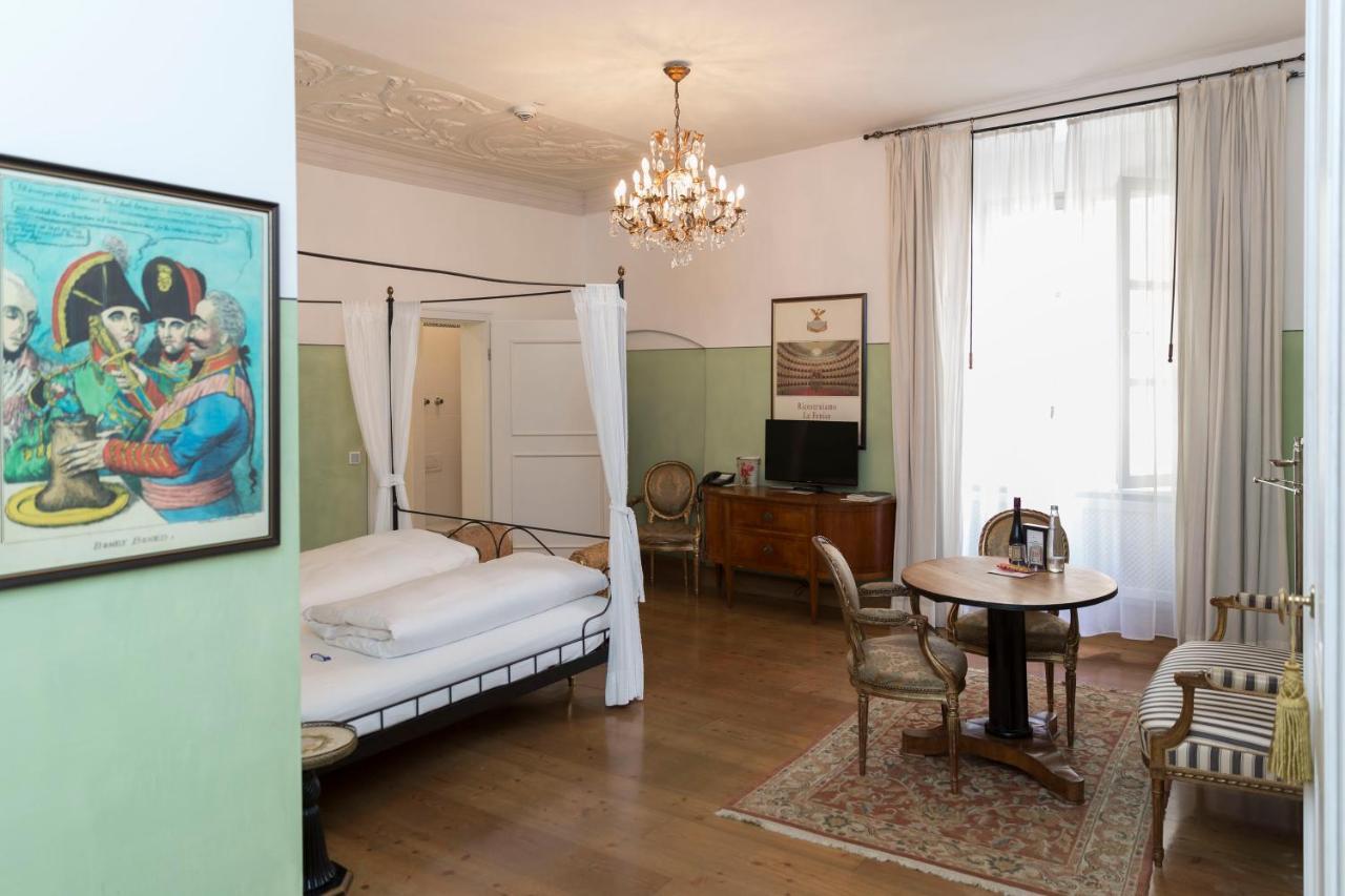 Hotel Orphee - Grosses Haus レーゲンスブルク エクステリア 写真