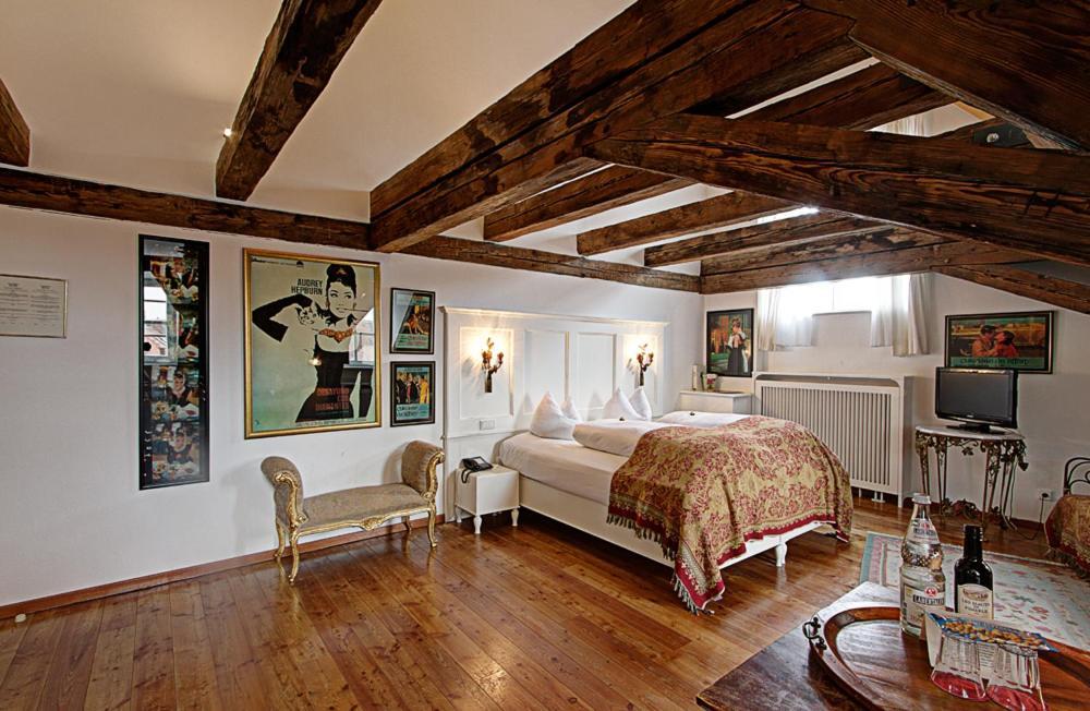 Hotel Orphee - Grosses Haus レーゲンスブルク エクステリア 写真
