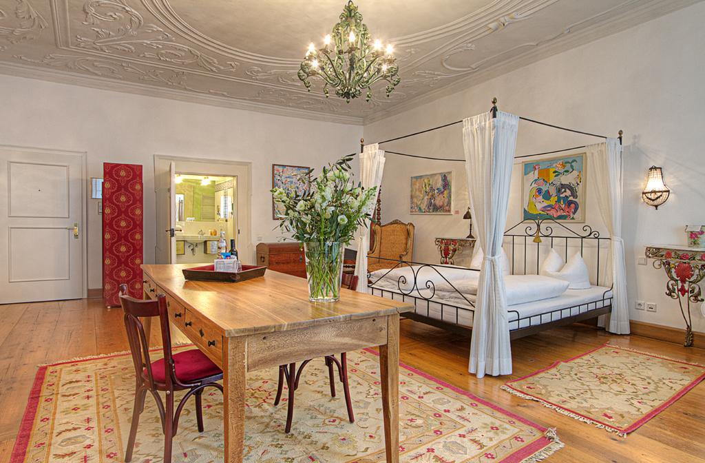Hotel Orphee - Grosses Haus レーゲンスブルク エクステリア 写真