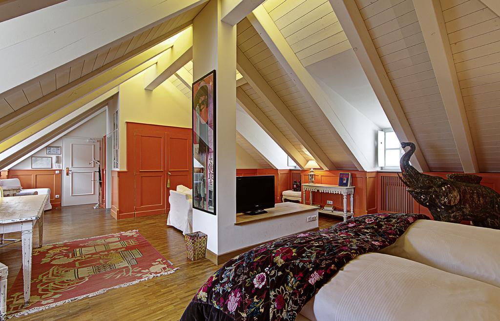 Hotel Orphee - Grosses Haus レーゲンスブルク エクステリア 写真