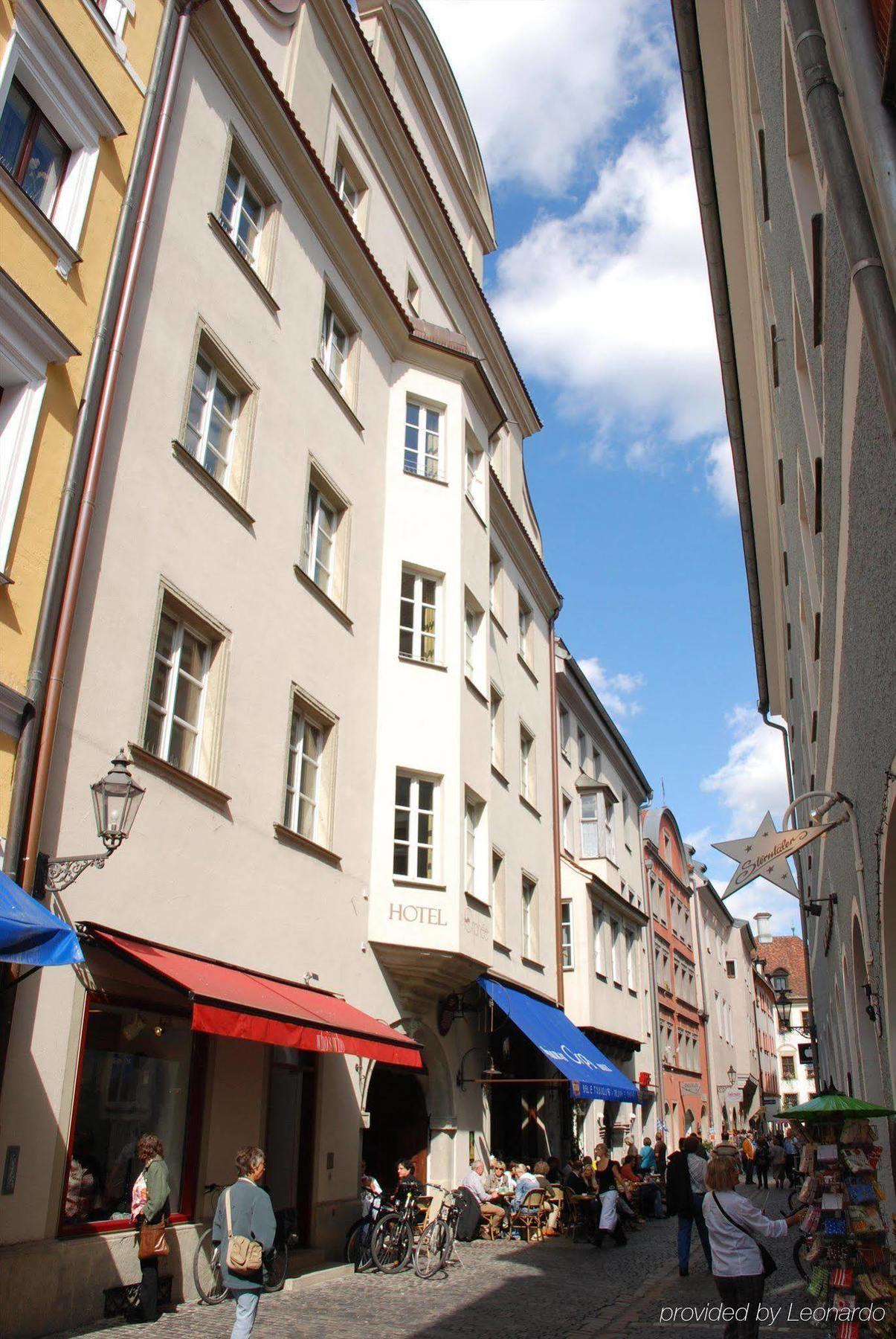 Hotel Orphee - Grosses Haus レーゲンスブルク エクステリア 写真