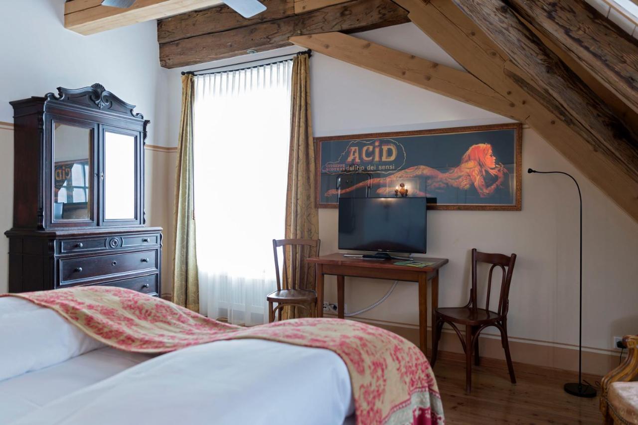 Hotel Orphee - Grosses Haus レーゲンスブルク エクステリア 写真